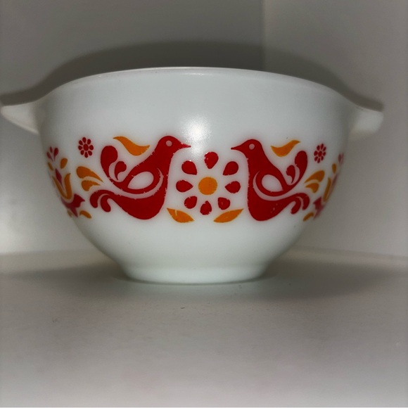 Pyrex vintage Friendship Cinderella bowl 441 (the smallest) - Picture 2 of 13